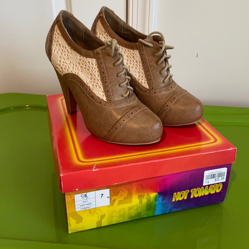 Size 7M Hot Tomato Heels